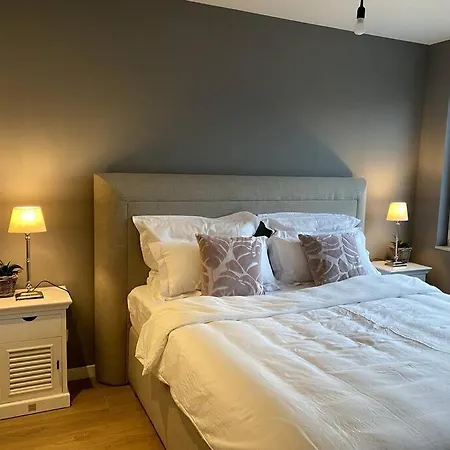 Airport-messe Luxuswohnung, Circa 10 Minuten Entfernt 4 Apartamento *