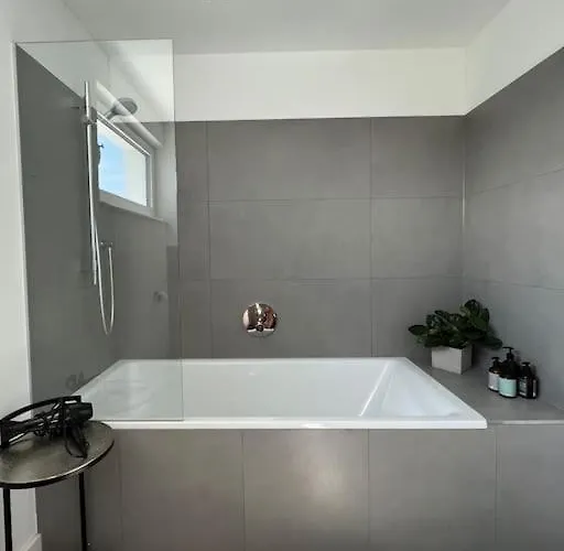 Airport-messe Luxuswohnung, Circa 10 Minuten Entfernt 4 Lejlighed *