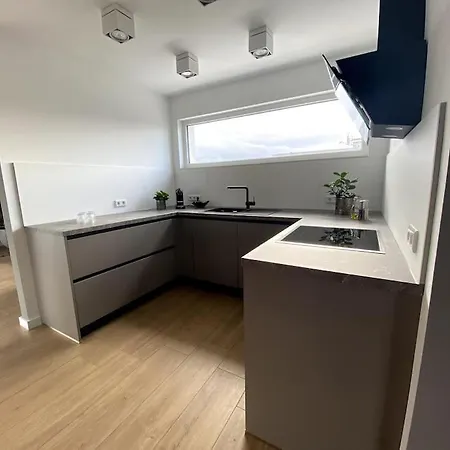 Airport-messe Luxuswohnung, Circa 10 Minuten Entfernt Meerbusch
