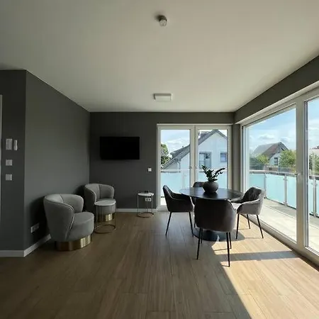 Apartment Airport-messe Luxuswohnung, Circa 10 Minuten Entfernt *