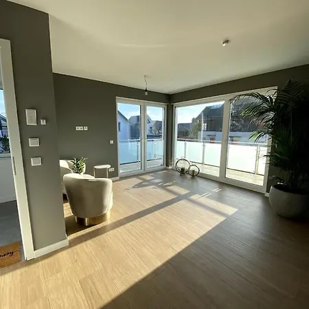 Apartment Airport-messe Luxuswohnung, Circa 10 Minuten Entfernt Meerbusch
